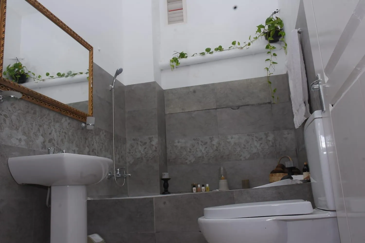 Goodlife Villa Negombo Bed & Breakfast